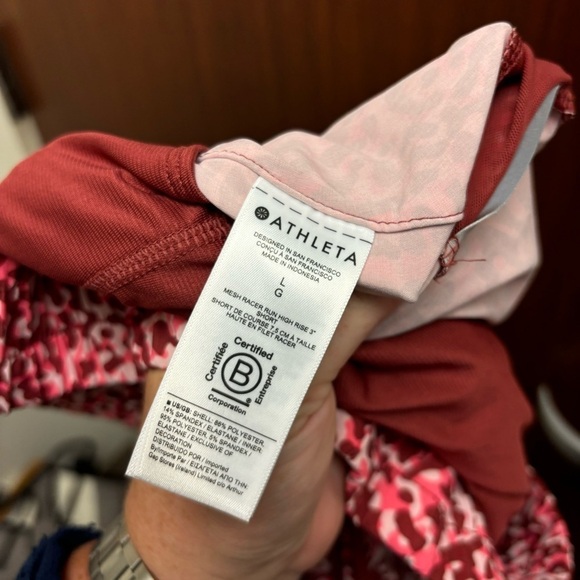 Athleta Mesh Racer Run High Rise 3" Shorts Large - Picture 11 of 12